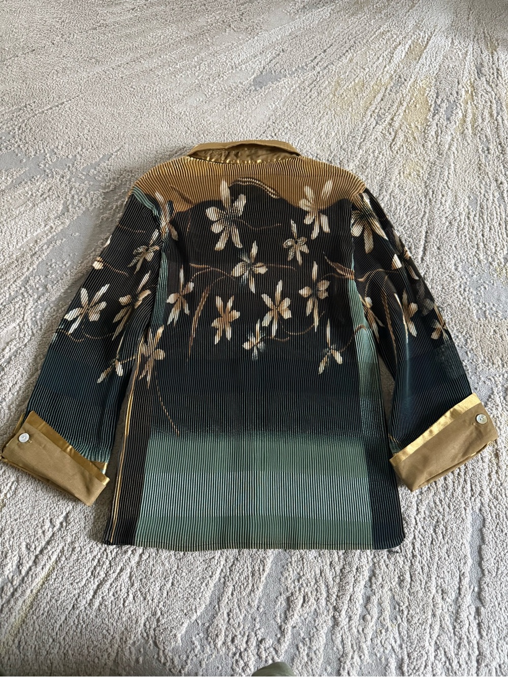 Alberto Makali button front shirt green Gold Pleated floral sequins small - Picture 8 of 8